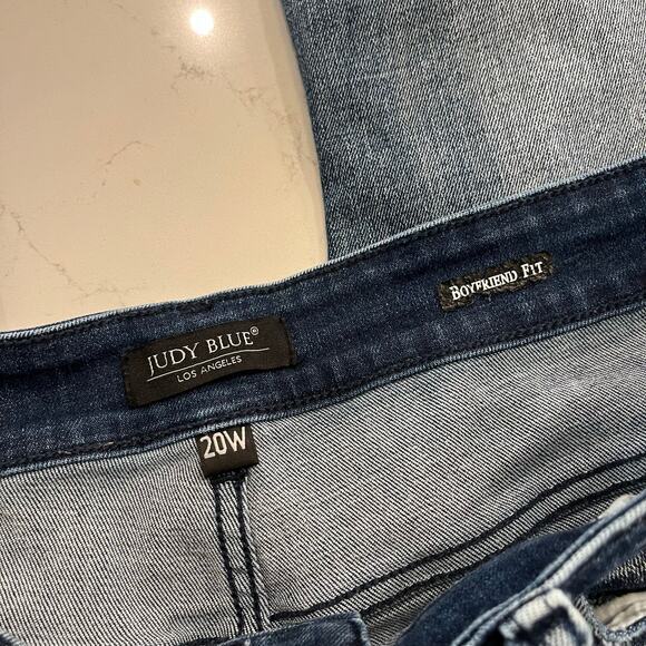 Judy Blue Boyfriend Fit Distressed Jeans Size 20W - Picture 5 of 11